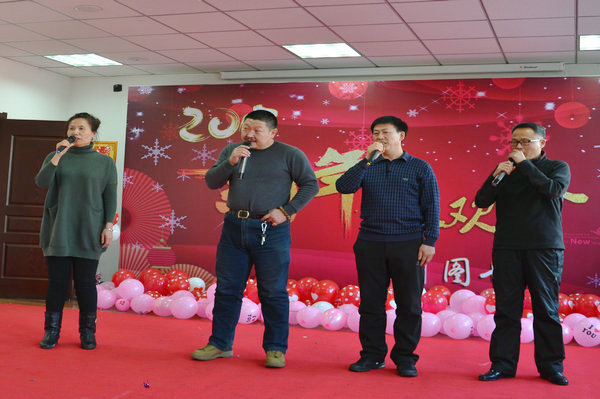 9、北湖分馆表演的歌曲《我的中国心》.JPG